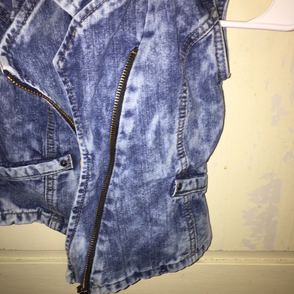 Bongo Jean vest size m (7/8) - Picture 6 of 6